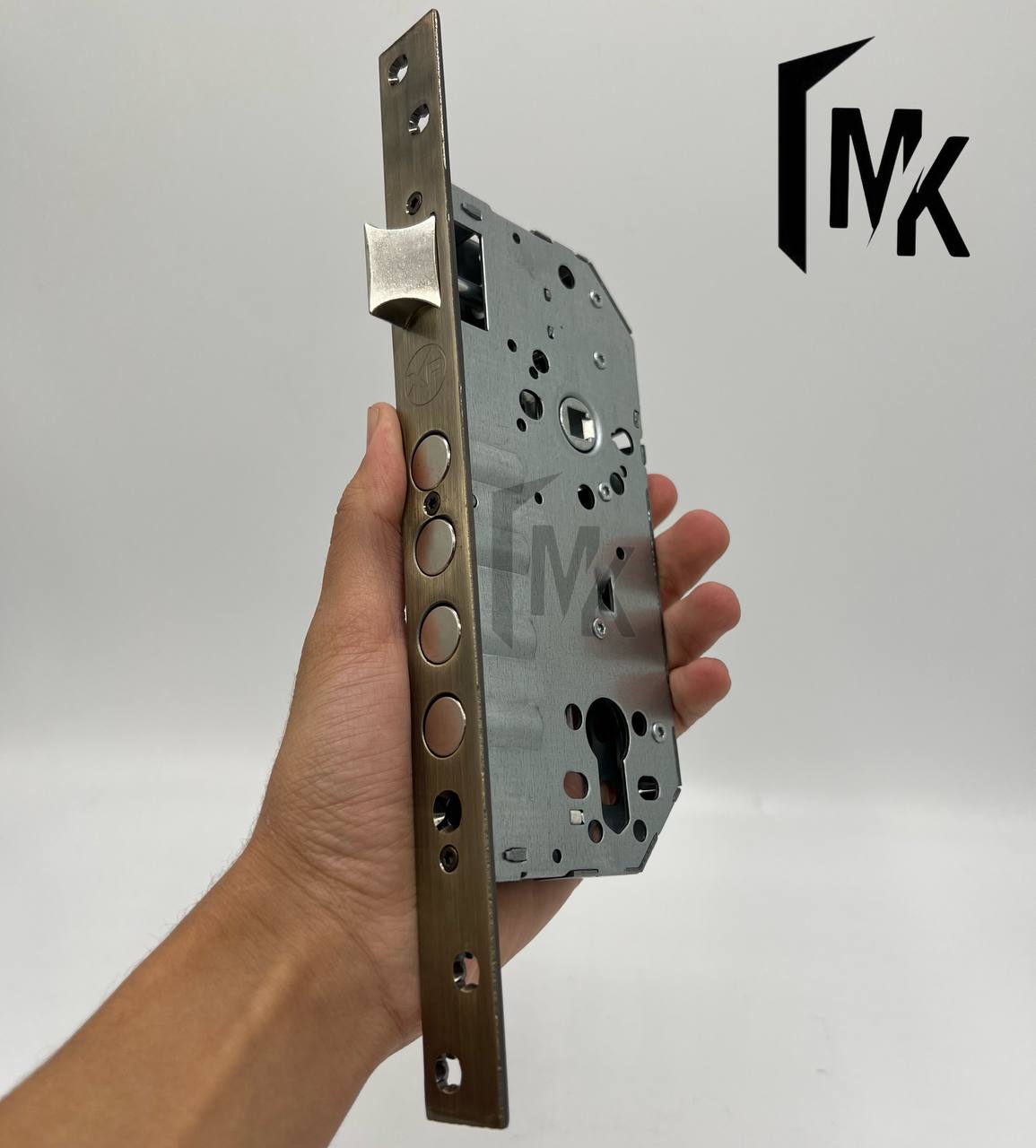 Serrure CRAFTER QUATTRO 50 × 85 mm (Son cylindre)